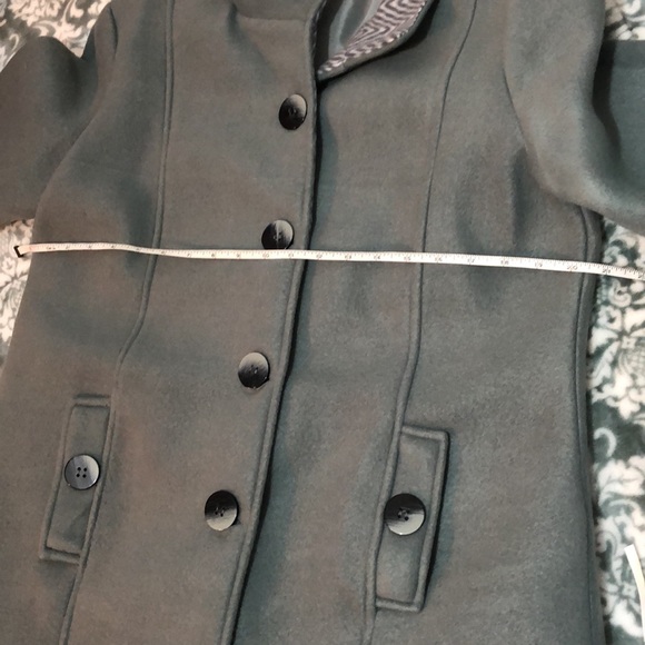 Gray Felt Gray Lightweight Car Coat with Cuff and Collar Design - Picture 5 of 6